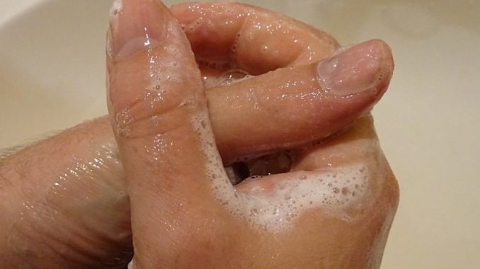 Basische Reinigungsmittel und Körperpflege und ihr Sinn als Alternative