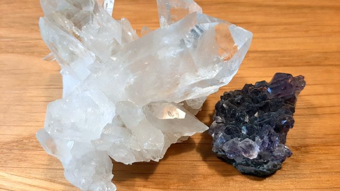 Edelsteine und Heilsteine wirksam oder Esoterik Sind Edelsteine und Mineralienverbindungen als Heilsteine wirksam?